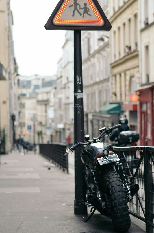 Moto café racer estilo vintage — Guia de estilo café racer masculino